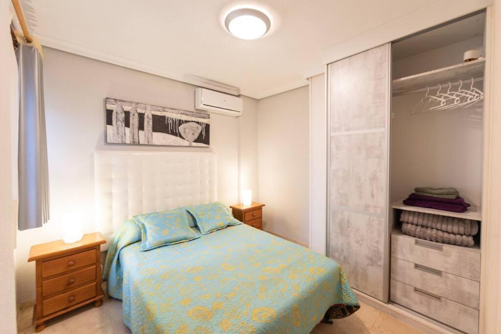 Tolles Ferienhaus Mit Sonnenterrasse Direkt Am Meer อิสลา กริสตินา ภายนอก รูปภาพ