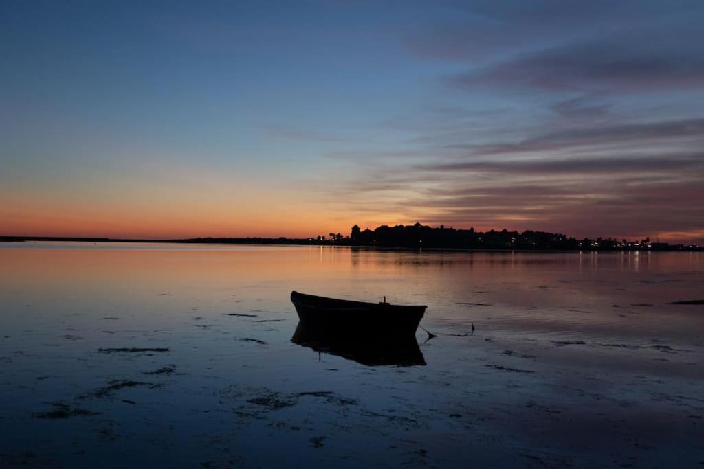 Tolles Ferienhaus Mit Sonnenterrasse Direkt Am Meer อิสลา กริสตินา ภายนอก รูปภาพ