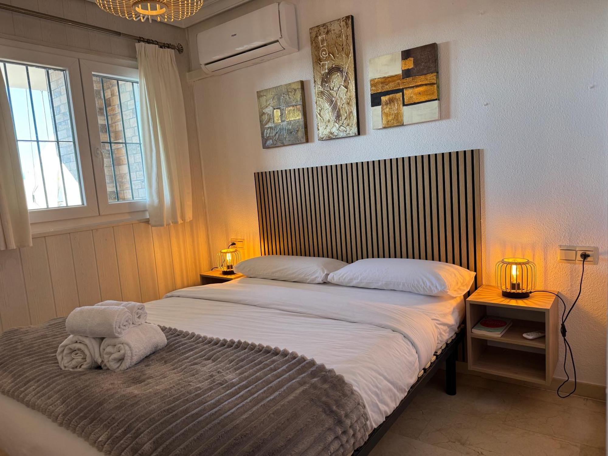 Tolles Ferienhaus Mit Sonnenterrasse Direkt Am Meer อิสลา กริสตินา ภายนอก รูปภาพ