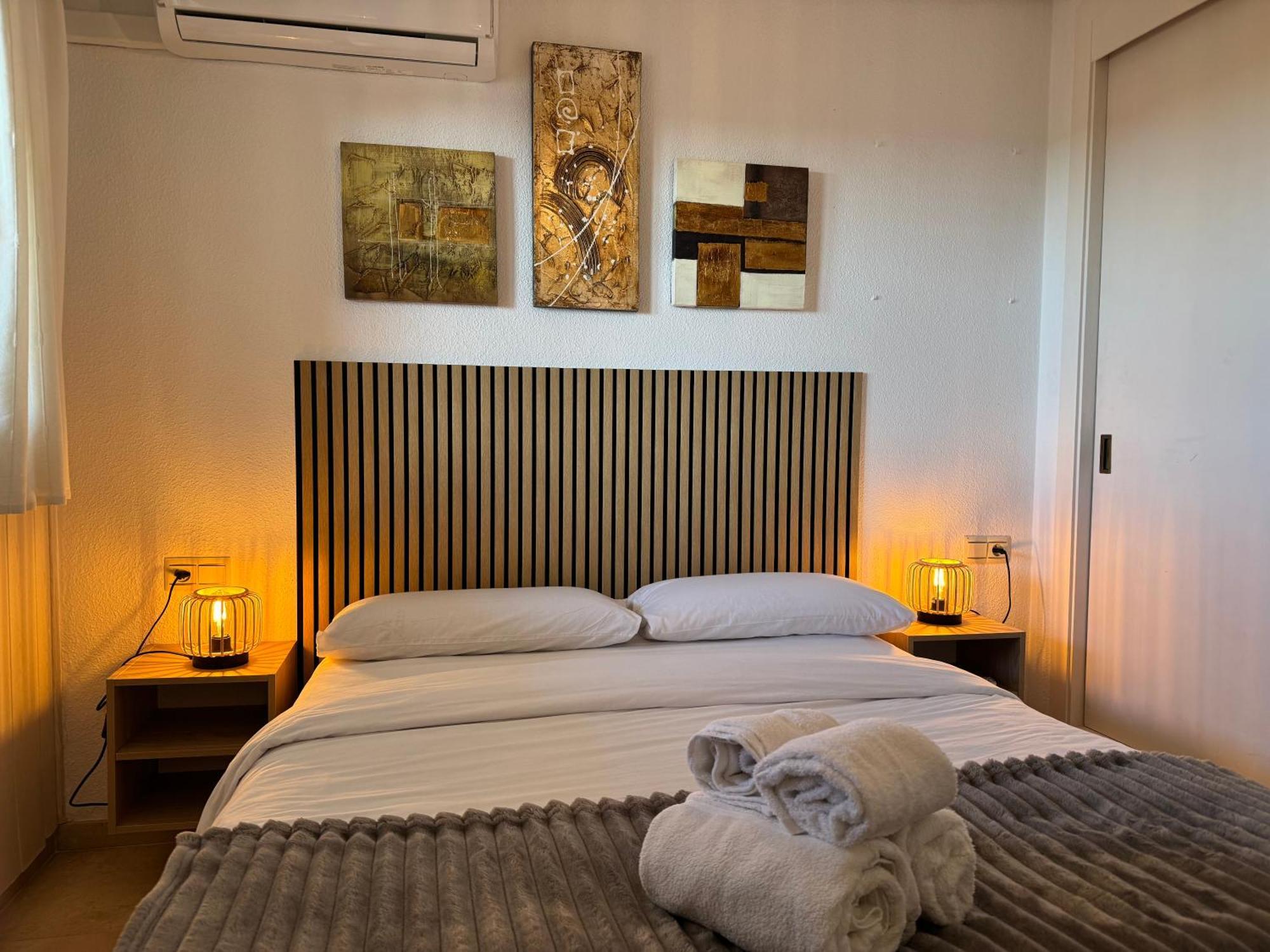 Tolles Ferienhaus Mit Sonnenterrasse Direkt Am Meer อิสลา กริสตินา ภายนอก รูปภาพ